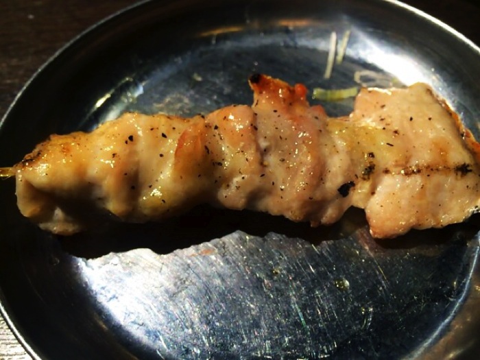 焼き鳥、特に炙りレバーが最高な「四文屋 高円寺店」