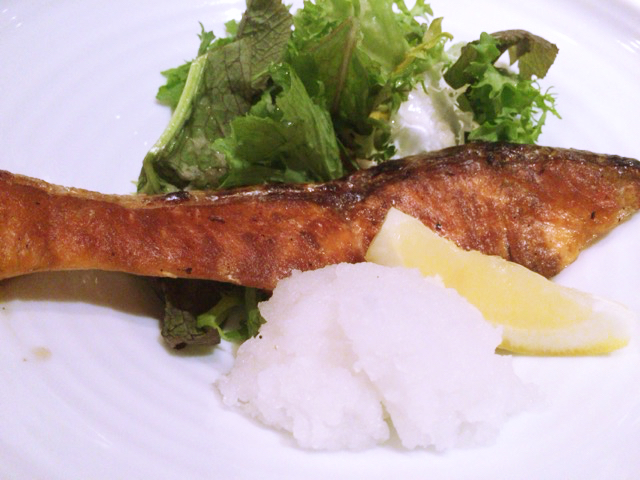 渋谷「春秋」の野菜取り放題では定食で魚も食える