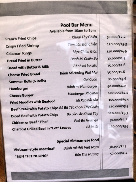 フーコックの「ラ メール リゾート（La Mer）」にはプールとレストランがあって最高だった
